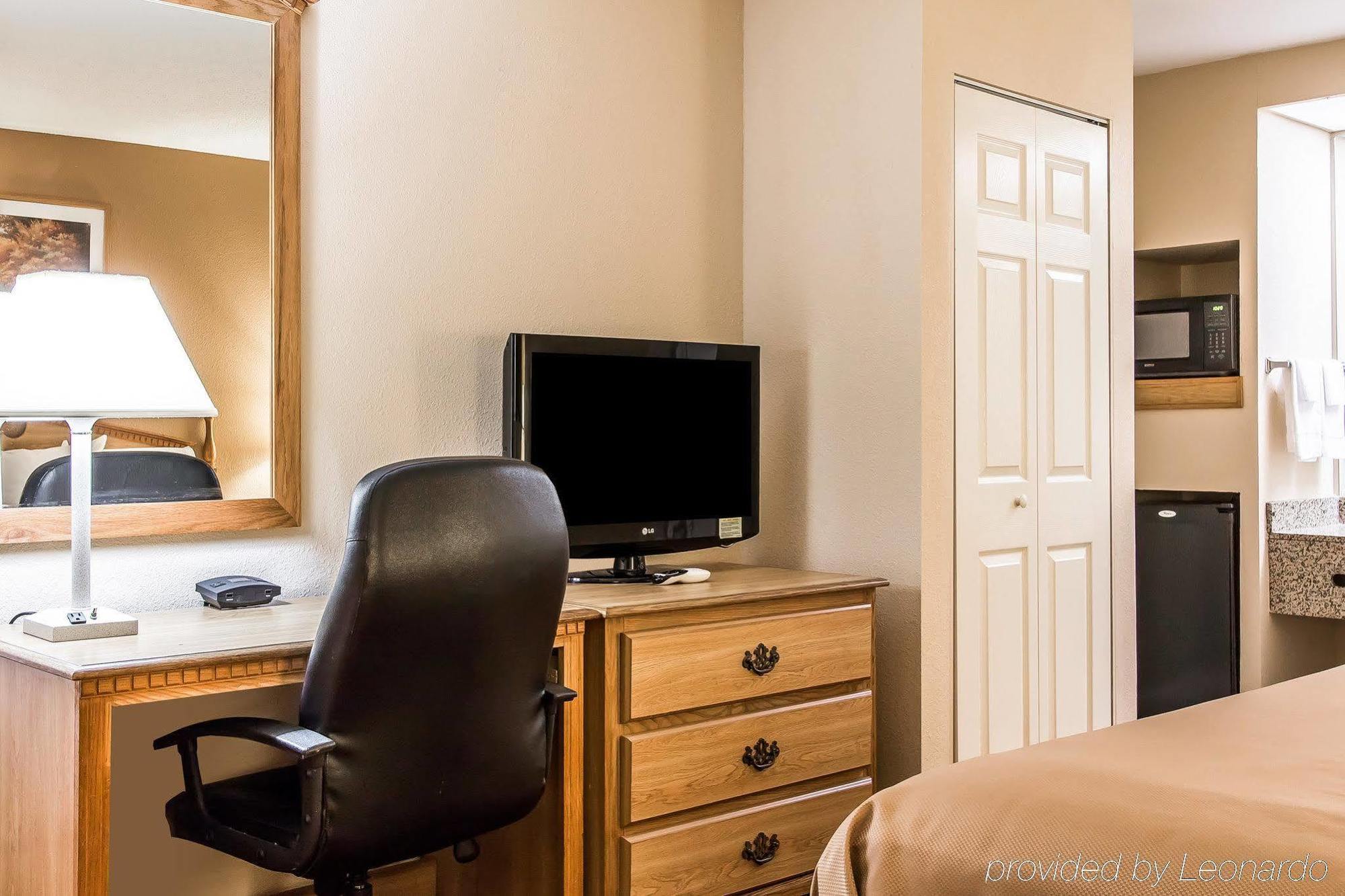 Econo Lodge Inn & Suites University Huntsville Exteriér fotografie
